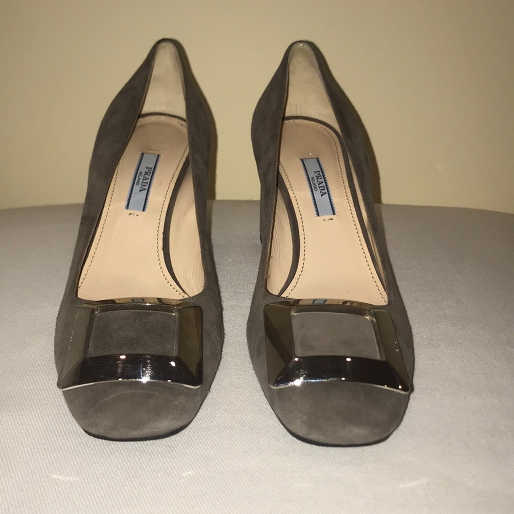 Prada Pumps